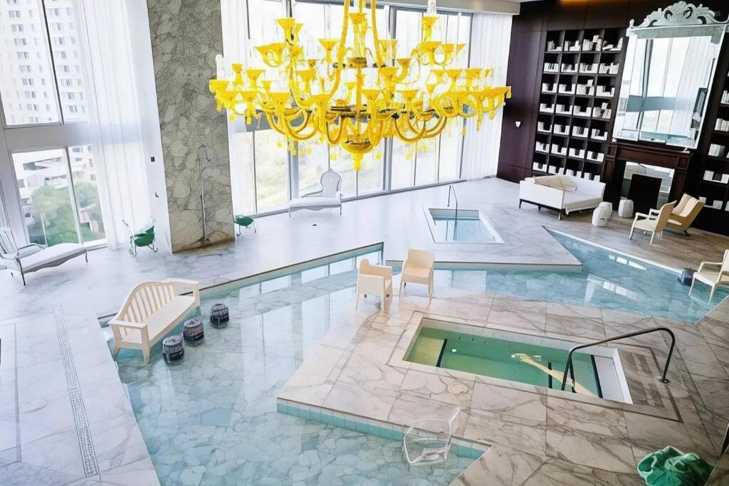 W Hotel Luxury High Rise Miami Buitenkant foto